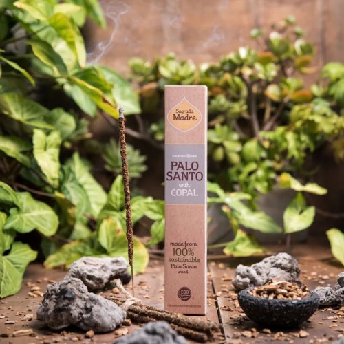 Sagrada Madre Palo Santo z Copalem – 8 patyczków ręcznie robionych w Argentynie. 100% naturalne. Czas palenia ok. 60 min. Oczyszcza, harmonizuje, chroni energetycznie, wspiera medytację i rytuały duchowe.