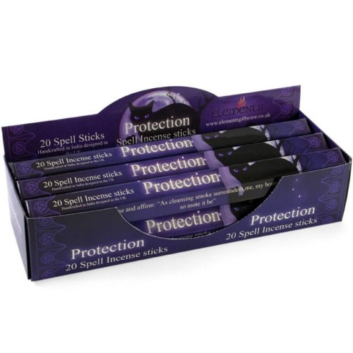 Kadzidełka „Protection” – sandałowiec. 20 sztuk w opakowaniu, długa emisja zapachu. Projekt Lisa Parker. Idealne do rytuałów ochronnych, medytacji i oczyszczania przestrzeni z negatywnej energii.