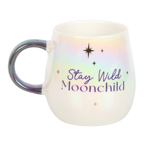 Opalizujący biały kubek „Stay Wild Moonchild” z motywem gwiazd i złotym napisem, pojemność 500 ml.