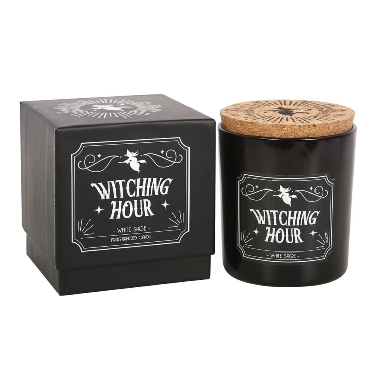 Świeca zapachowa „Witching Hour” w czarnym szkle, aromat białej szałwii, eleganckie gotyckie wzory, czas palenia 21h.