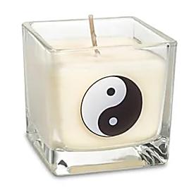 Świeca z wosku rzepakowego Yin Yang o zapachu lawendy, ylang ylang i pomarańczy. Ekologiczna, wolna od GMO, pali się ok. 25 godzin. Idealna do relaksu, równowagi emocjonalnej i tworzenia harmonijnej atmosfery w domu lub miejscu pracy