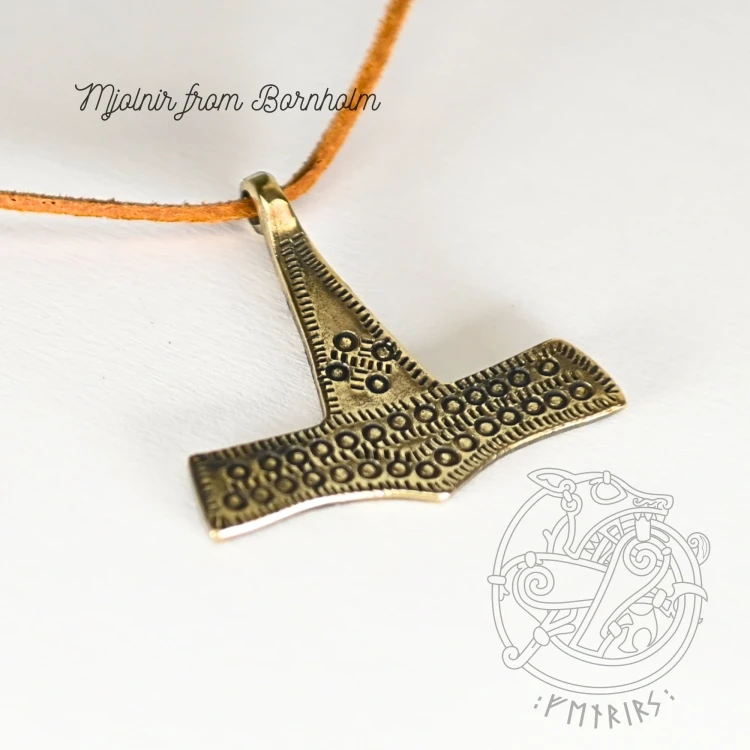 Wisiorek Wikingów Młot Thora z brązu, replika z Hedeby. Symbol ochrony, siły i odwagi wojownika w mitologii nordyckiej. Ręcznie robiony talizman inspirowany stylem Wikingów, idealny dla miłośników Thora.
