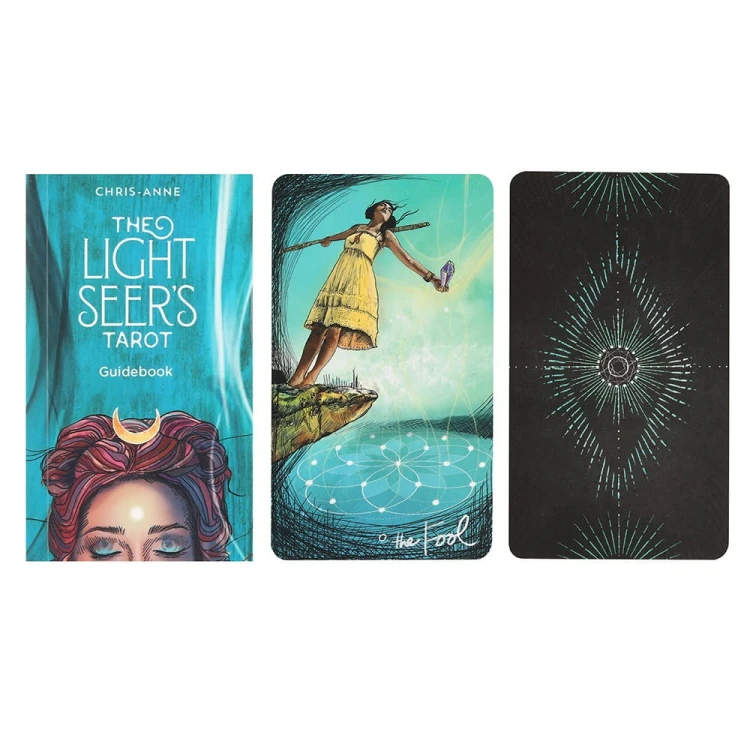 The Light Seer’s Tarot – 78 kart tarota autorstwa Chris-Anne Donnelly. Odkryj moc światła i cienia w pięknie ilustrowanej talii z przewodnikiem.