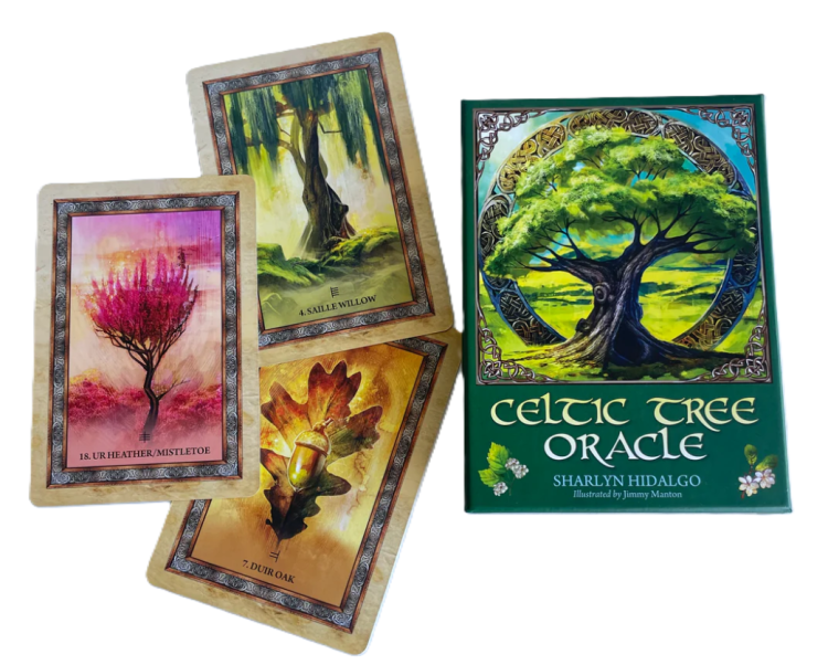 Celtic Tree Oracle – talia 25 kart inspirowana celtycką mądrością drzew. Autor Sharlyn Hidalgo, ilustracje Jimmy Manton. Duchowe połączenie z naturą.