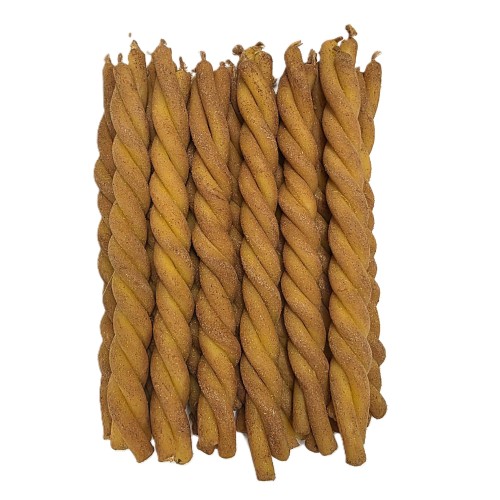 Spiralan rytualna świeca z cynamonem w naturalnym kolorze — świeca prosperity przyciągająca sukces.