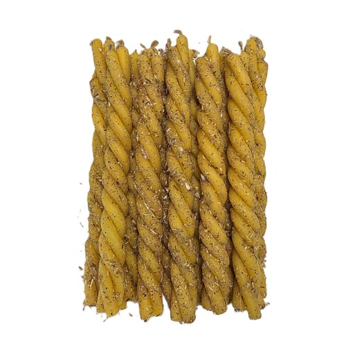 Rytualna świeca z koniczyną w kolorze naturalnego wosku — świeca na szczęście i dobrobyt.