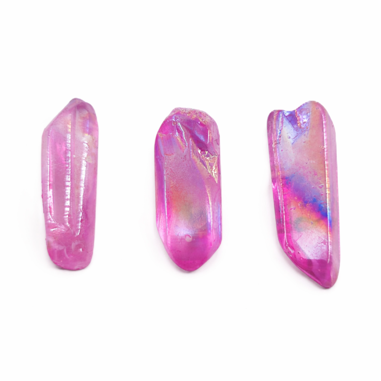 Kryształ górski aura różowa mały – delikatny kamień serca o różowej poświacie