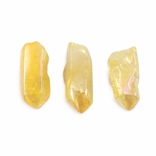 Duży kryształ górski aura żółta – kamień obfitości i mocy osobistej