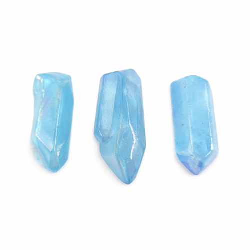 Duży kryształ aury niebieskiej o harmonizującej i uspokajającej energii.