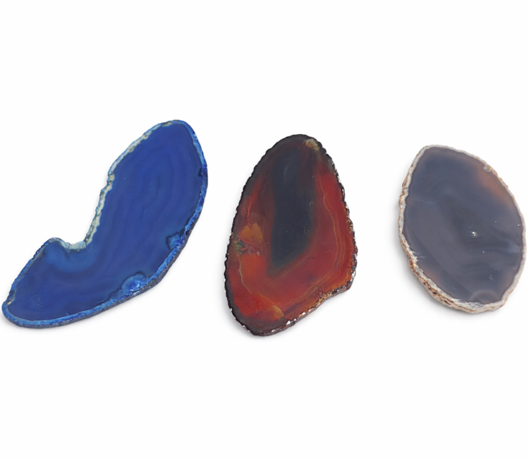 Plaster agatu o stabilizującej i harmonizującej energii.