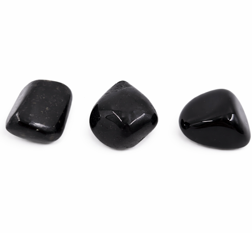 Bębnowany turmalin o ochronnej i stabilizującej energii.