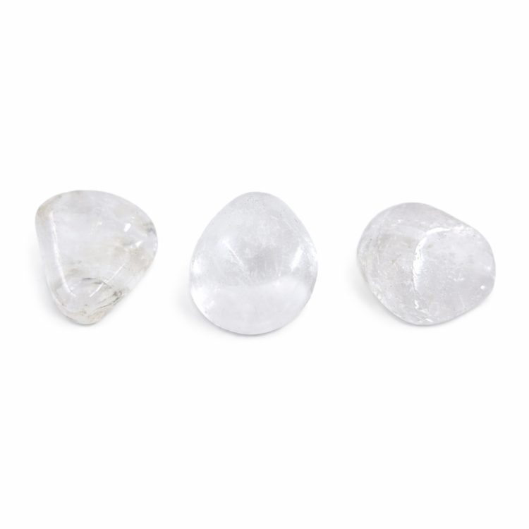 Polerowany kryształ górski z Brazylii o oczyszczającej, klarującej energii.