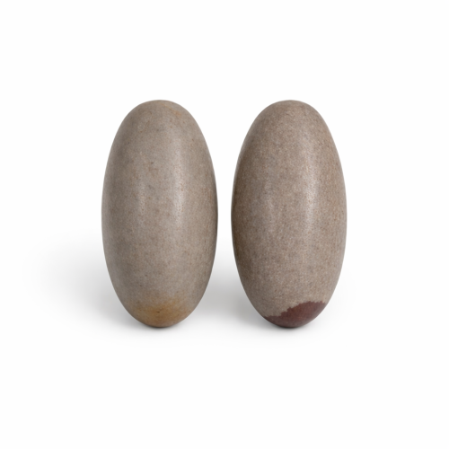 Shiva Lingam – naturalny kamień z Indii, polerowany, energetyczny symbol uziemienia i harmonii.
