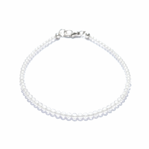 Bransoletka z naturalnego kryształu górskiego, ręcznie robiona w Polsce. Symbol jasności umysłu, oczyszczenia energetycznego, harmonii i wzmocnienia intuicji.