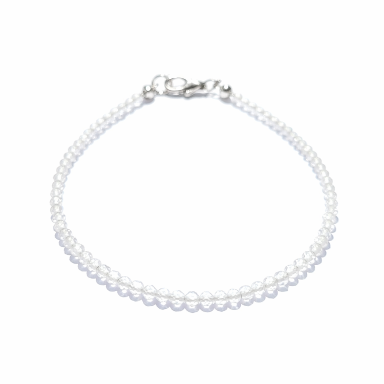 Bransoletka z naturalnego kryształu górskiego, ręcznie robiona w Polsce. Symbol jasności umysłu, oczyszczenia energetycznego, harmonii i wzmocnienia intuicji.