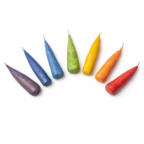 Czakralne świece stożkowe z wosku pszczelego i ziół – cała seria. Produkt handmade 8 cm. - symbol duchowości i intuicji. Idealne do medytacji, rytuałów i relaksu.