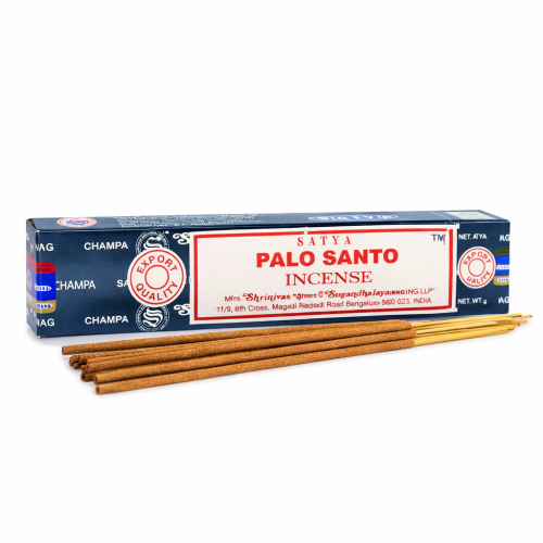 Satya Palo Santo Oryginalne Indyjskie Kadzidełka Pudełko 15g (około 12-14szt patyczków) Zapach: Palo Santo Kolekcja kadzidełek Satya charakteryzuje sie bardzo przyjemną harmonią zapachu która zostaje w pomieszczeniu na długi czas po wypaleniu kadzidełka.