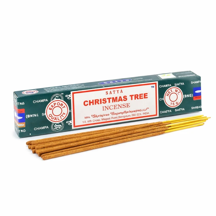 Zapach: Christmas Tree Kolekcja kadzidełek Satya charakteryzuje sie bardzo przyjemną harmonią zapachu która zostaje w pomieszczeniu na długi czas po wypaleniu kadzidełka.