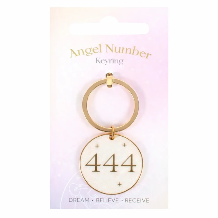 Brelok z liczbą anielską 444 – symbol ochrony i stabilności
