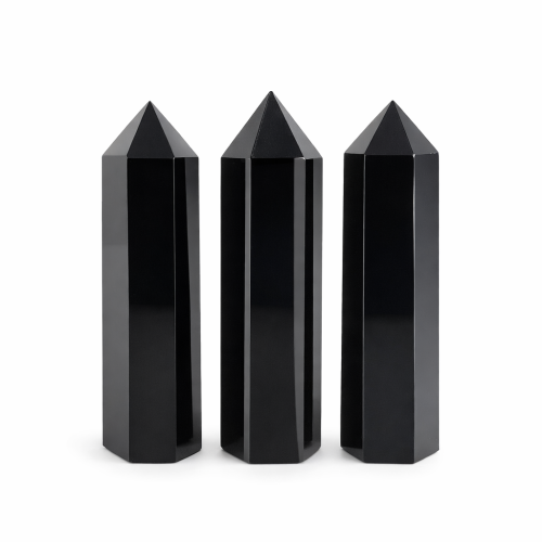 Obsydian czarny obelisk 9,5 cm – naturalny kamień ochronny o lustrzanym połysku do domu i pracy energetycznej.