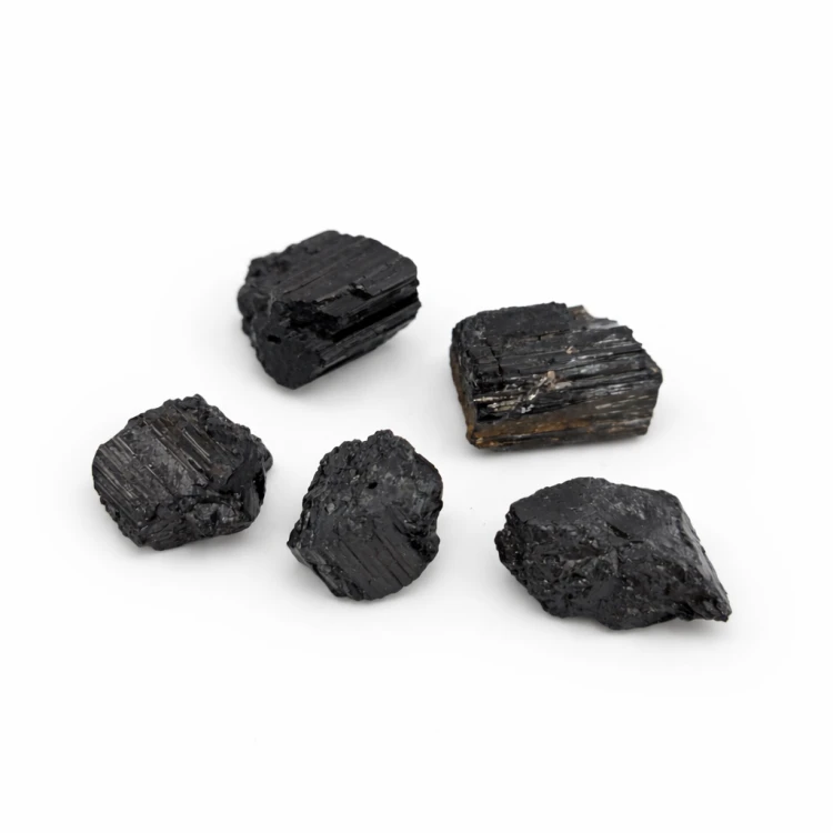 Czarny turmalin XL 23–29 g to naturalny kamień maksymalnej ochrony energetycznej do domu. Stabilizuje przestrzeń, oczyszcza energię i wzmacnia poczucie bezpieczeństwa.